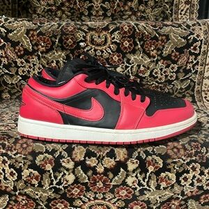Authentic Jordan 1 low “Reverse Bred” 11.5
